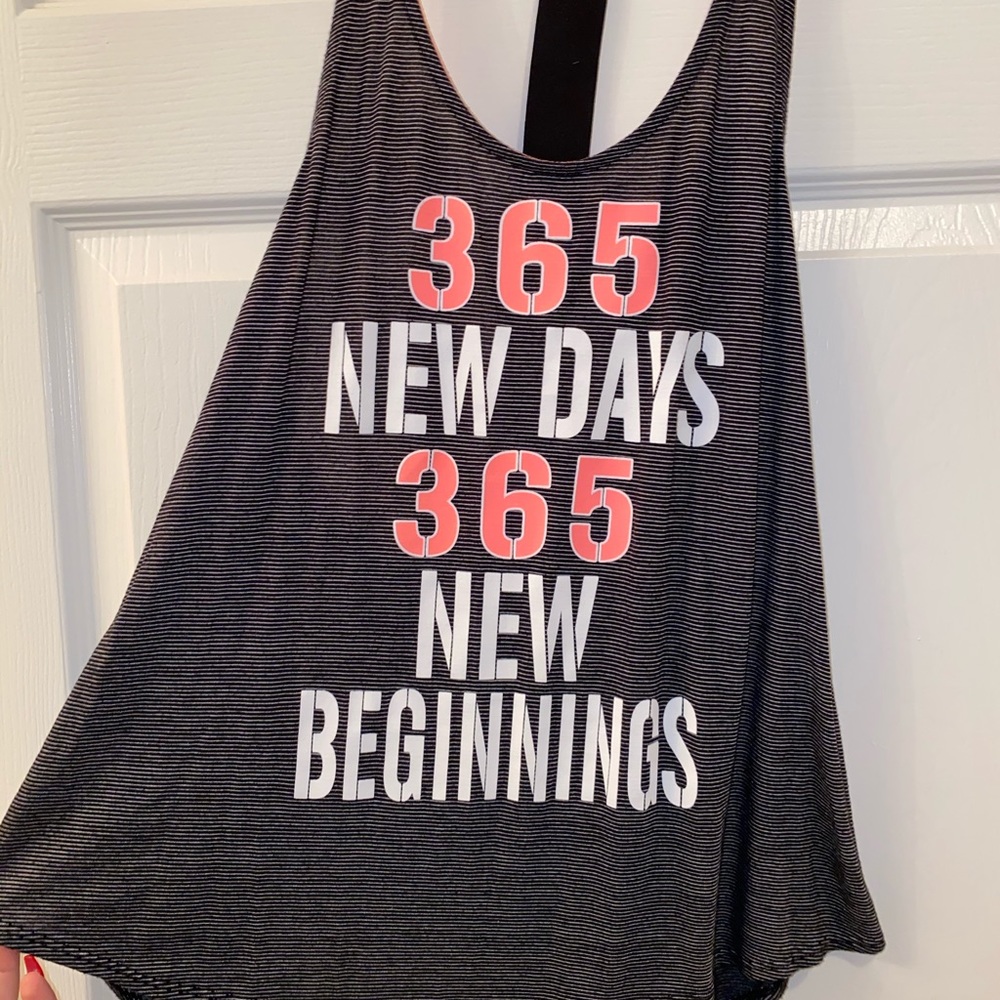 women’s workout tank. size medium.